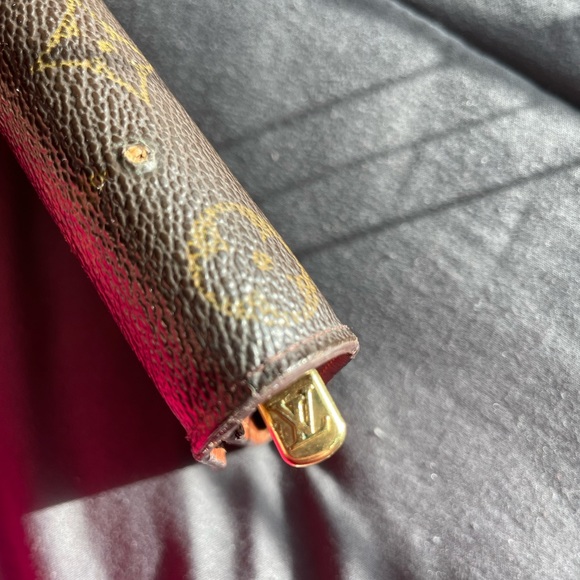 Louis Vuitton Wallet - Picture 6 of 10